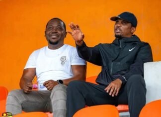 Ahmad Rassoul Coulibaly, le président d’ISCA et Samuel Eto’o, le président de la Fédération Camerounaise de Football