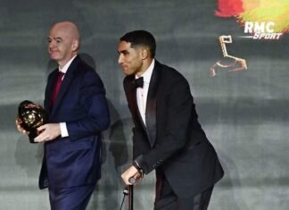 Hakimi meilleur joueur africain : sa botte orthopédique et sa trottinette médicale volent la vedette lors de la cérémonie